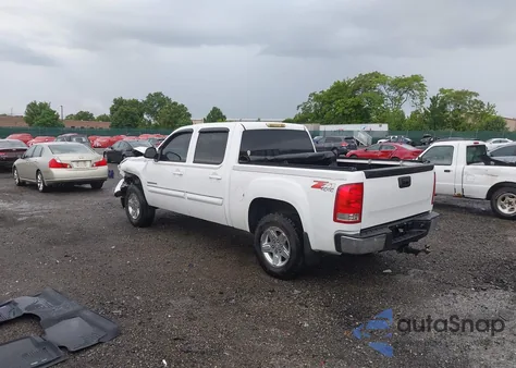 2010 GMC Sierra Slt z USA, uszkodzony, nr VIN 3GTRKWE33AG148664